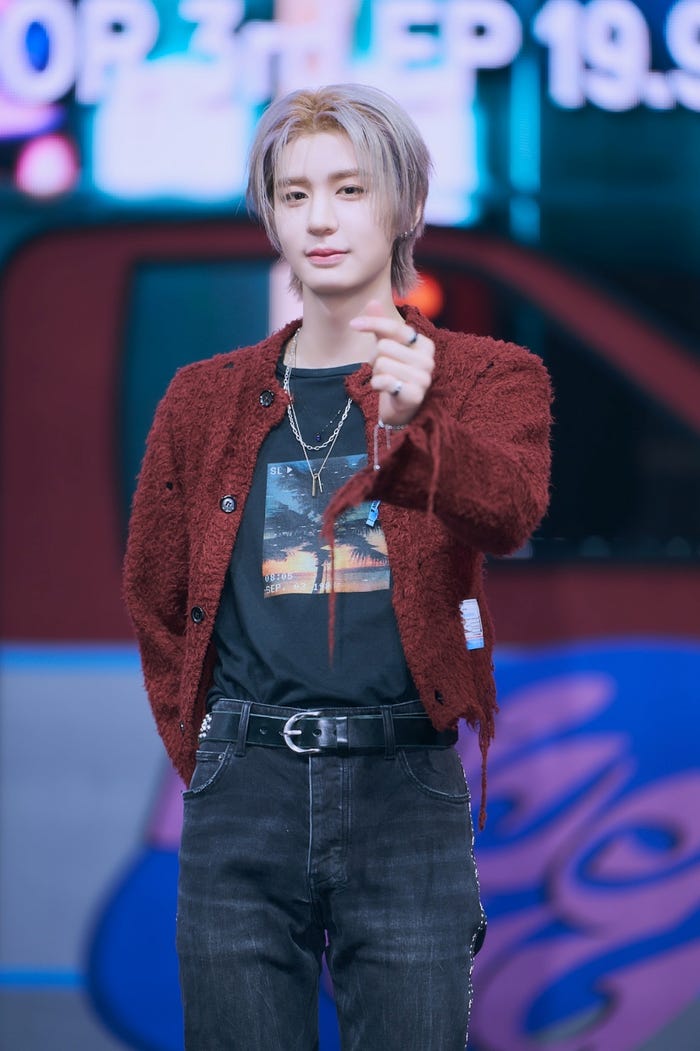 LEEHAN(P)&(C)KOZ Entertainment.