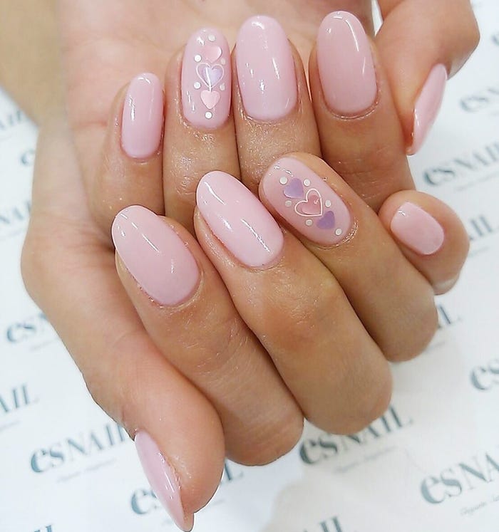 さりげないハートのデザインがキュート!(画像提供:esNAIL)