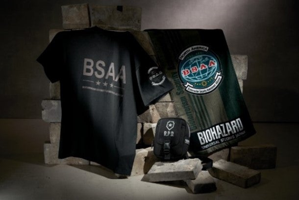 左：『Tシャツ』 中央：『3WAYバッグ』 右：『フェイスタオル』／画像提供：ユニバーサル・スタジオ・ジャパン