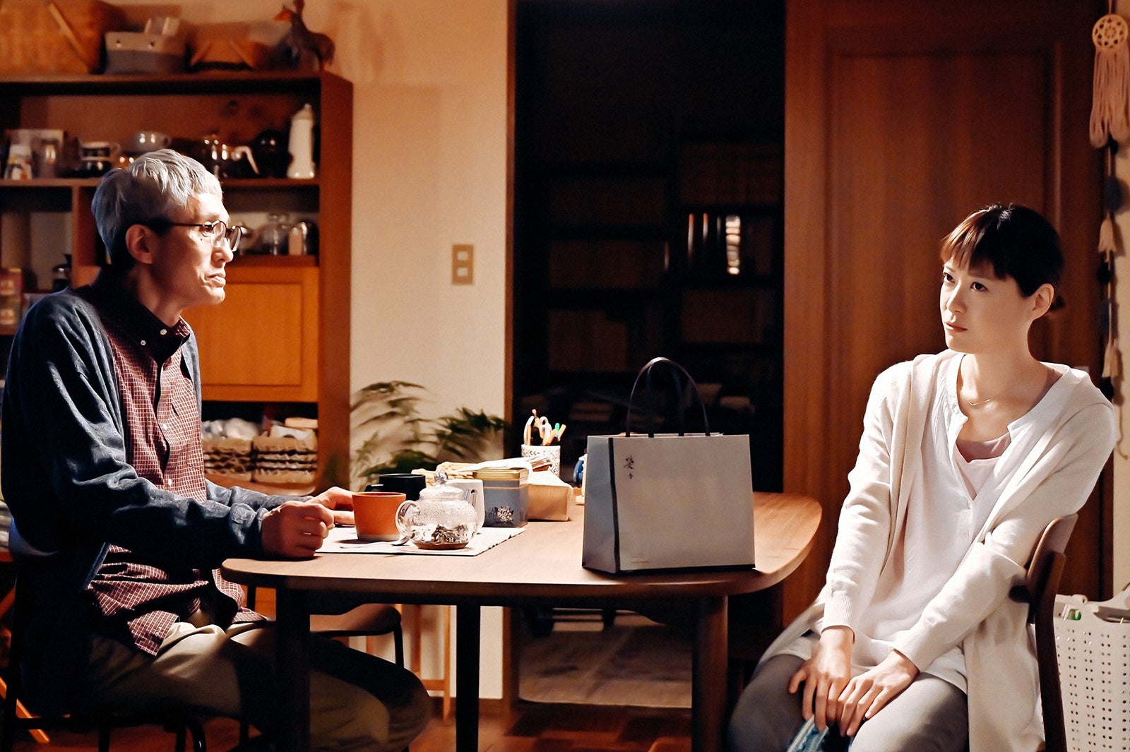 松重豊、上野樹里／「持続可能な恋ですか？～父と娘の結婚行進曲～」第2話より（C）TBS