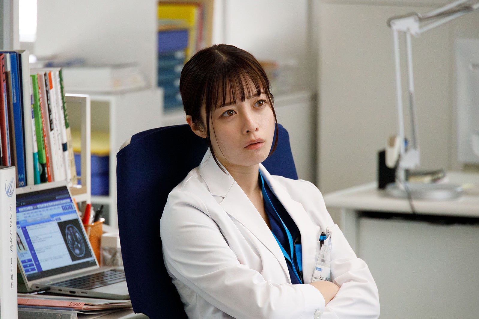 橋本環奈「ヤンドク！」（C）フジテレビ