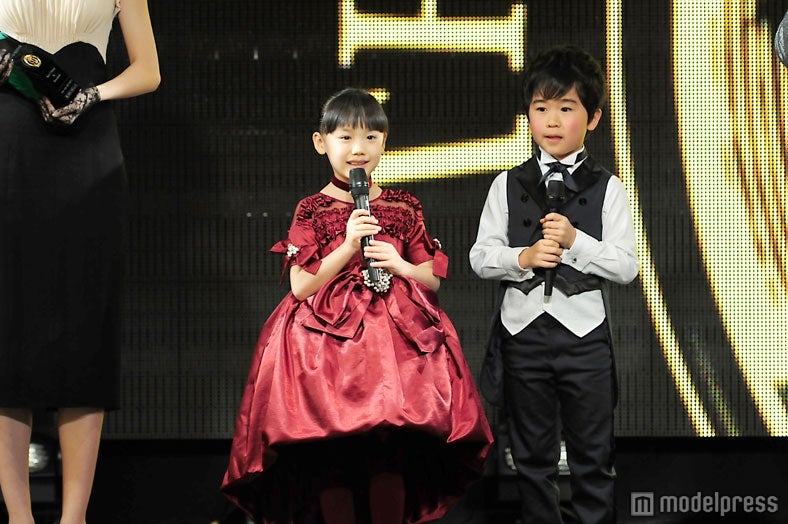 薫と友樹、たまにムック。（左から：芦田愛菜、鈴木福）