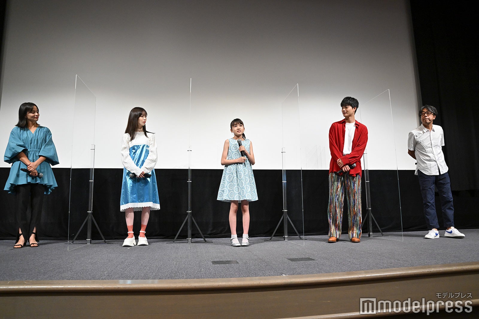 （左から）加藤ローサ、島崎遥香、新津ちせ、結木滉星、長澤雅彦監督 （C）モデルプレス