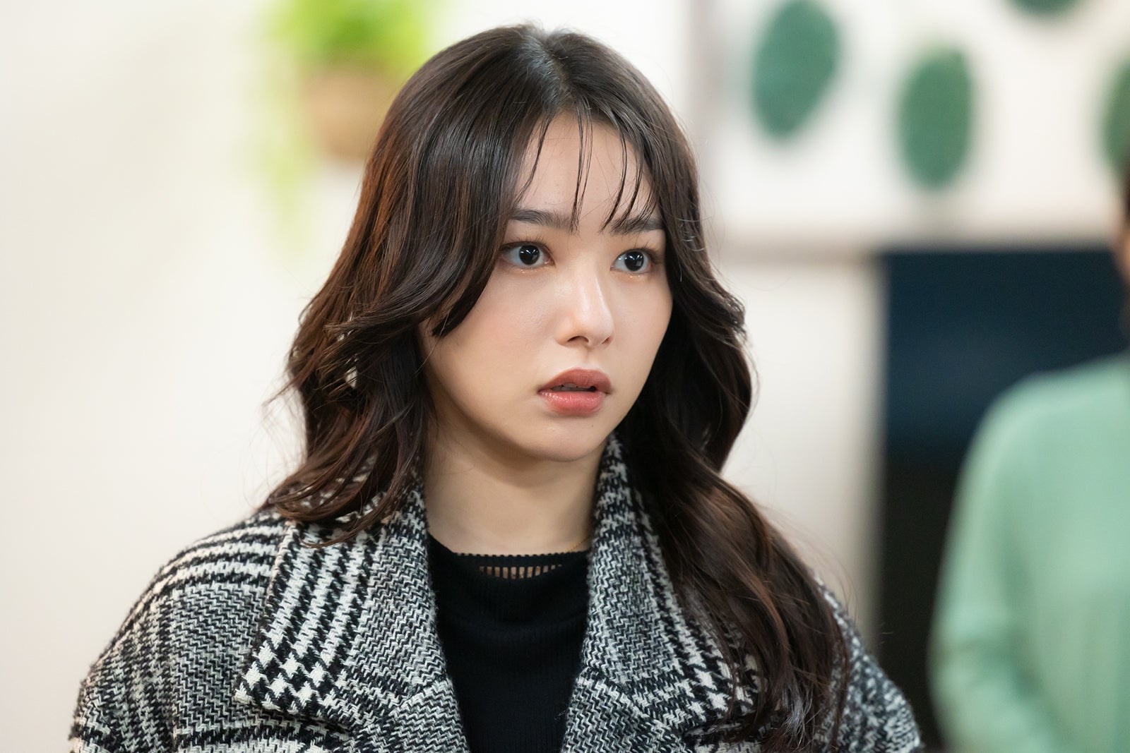 桜井日奈子、なにわ男子・藤原丈一郎の“強烈”な姉役で「恋する警護24時」ゲスト出演決定