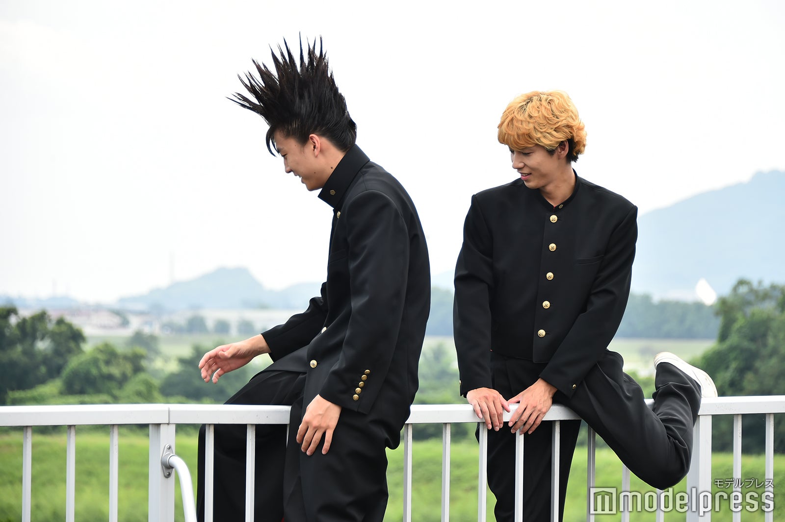 伊藤健太郎、賀来賢人（C）モデルプレス