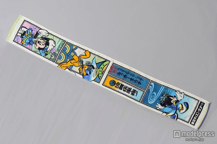 ロングタオル¥1000(7月8日より販売開始)(C)Disney