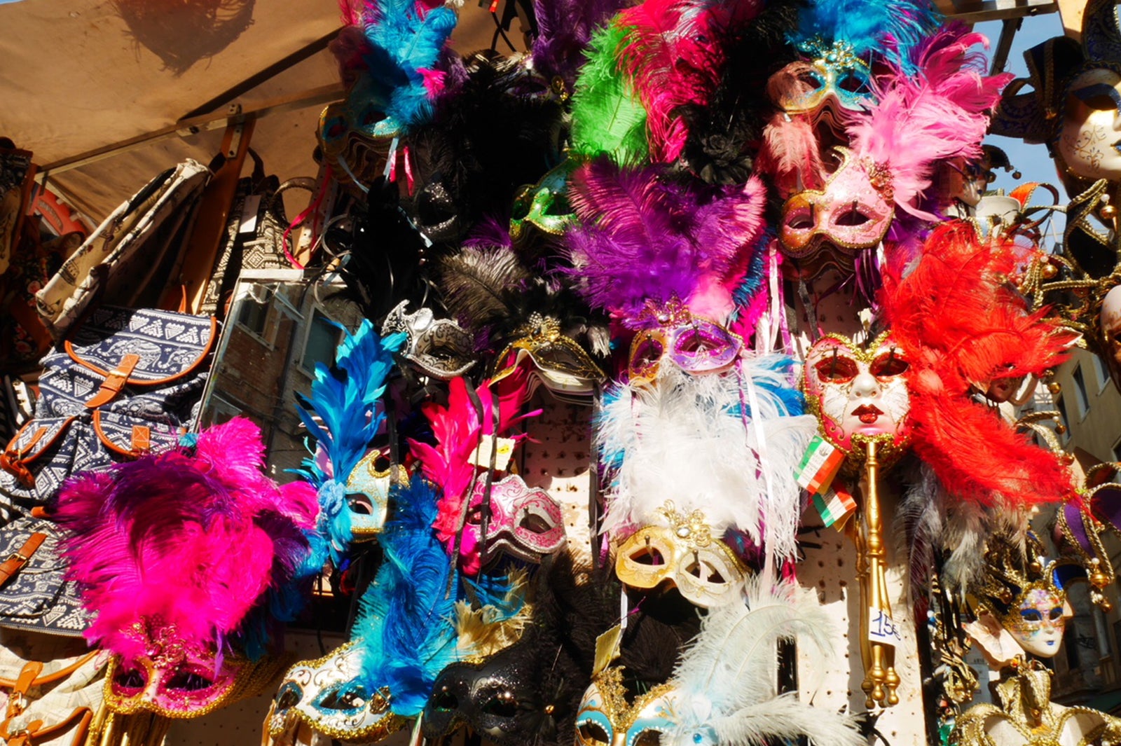 ヴェネチアの仮装マスク（提供画像）
