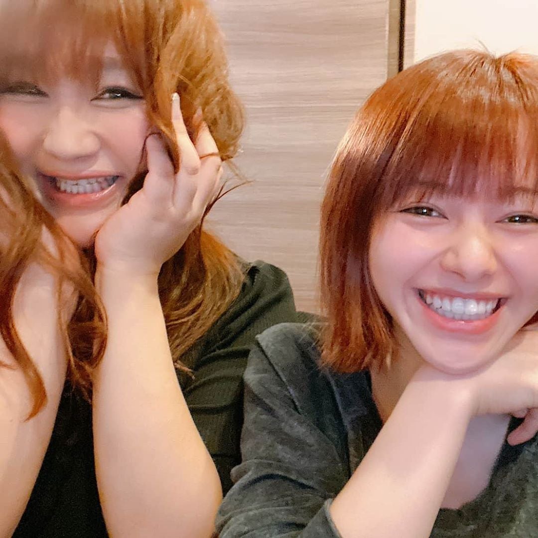 山本舞香＆りんごちゃん「家でまったりンゴ」2ショット大量公開に反響