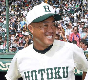 高校野球 報徳学園が甲子園V校対決制して初戦突破！育英との名門対決で逃げ切る 4番・藤本がソロ含む3安打3打点