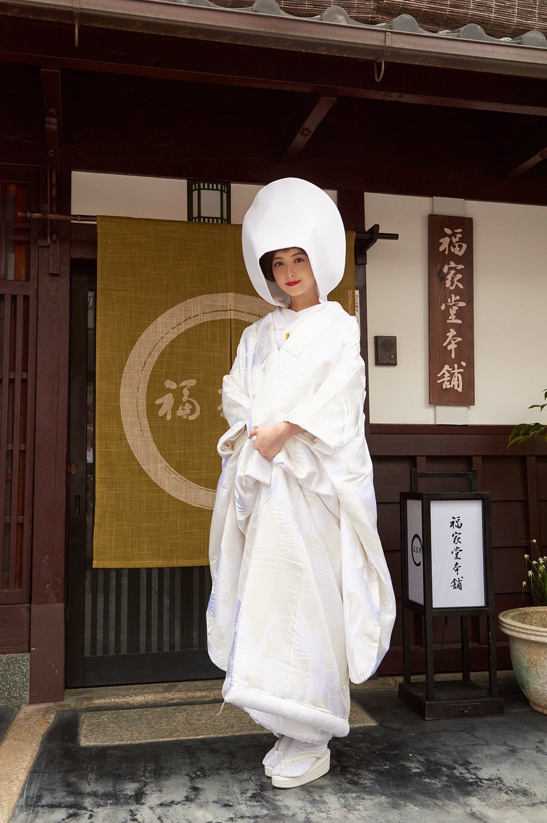 佐々木希／「福家堂本舗 －KYOTO LOVE STORY－」より