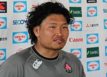 稲垣啓太が愛車公開 ベージュの2100万円超高級車が「かっこいい」「色合いがエレガント」愛も溢れる「本気のディフェンダーがオクタである」