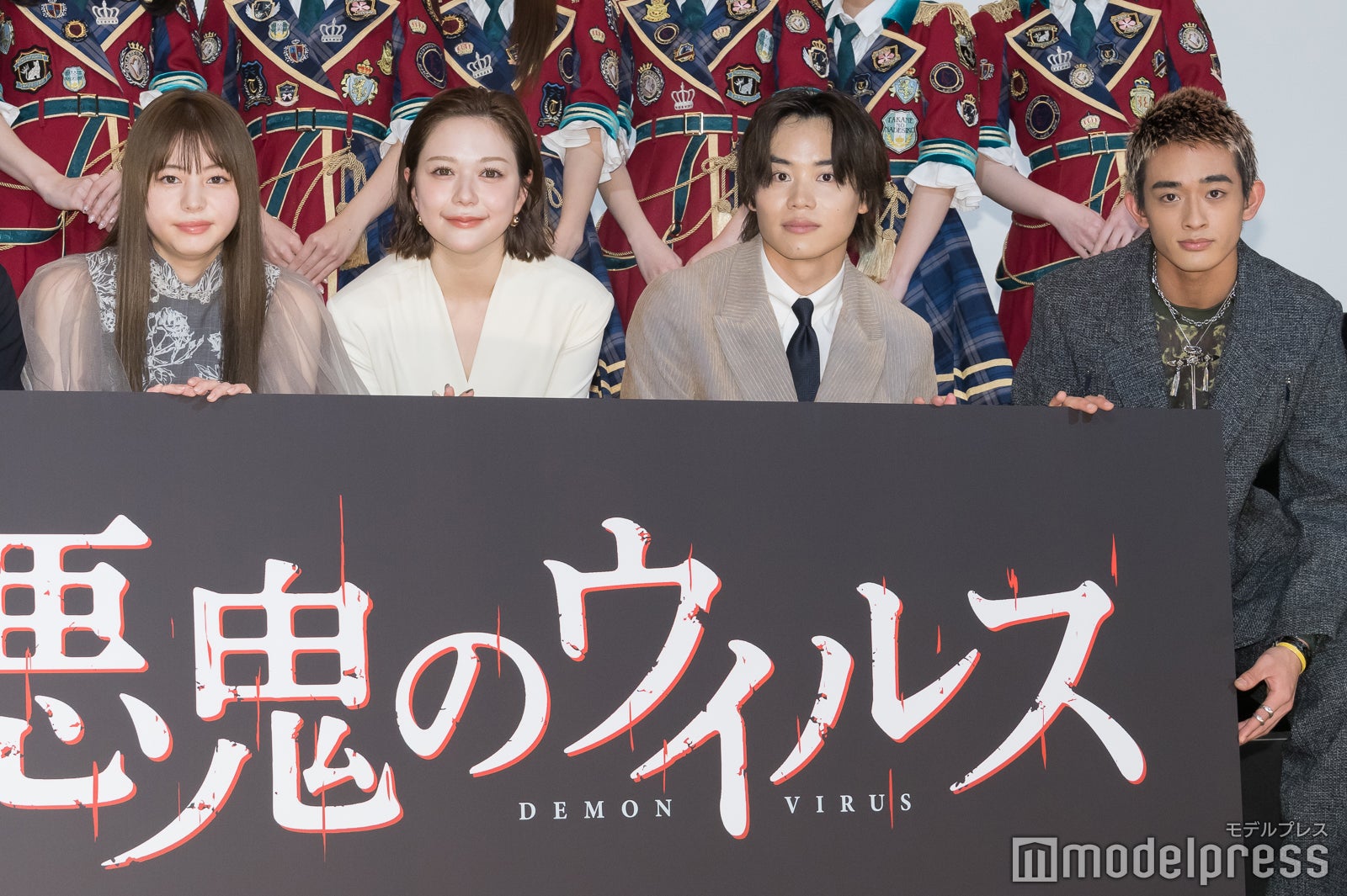 吉田伶香、村重杏奈、太田将熙、松野友喜人監督（C）モデルプレス