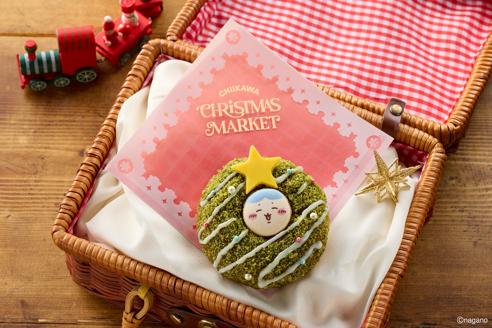 「ちいかわクリスマスマーケット」ハチワレのクリスマスリースドーナツ（提供写真）