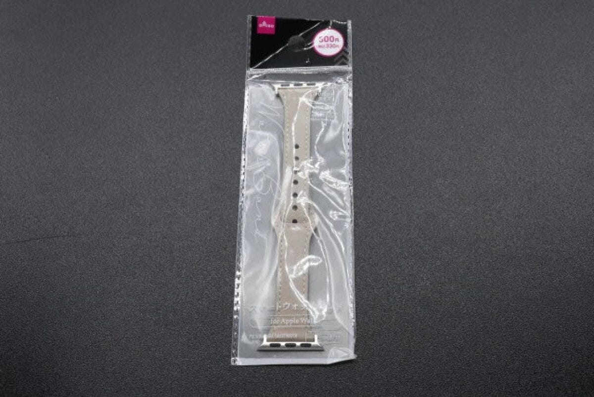 ダイソーのアップルウォッチバンド（PUスリム）のパッケージ