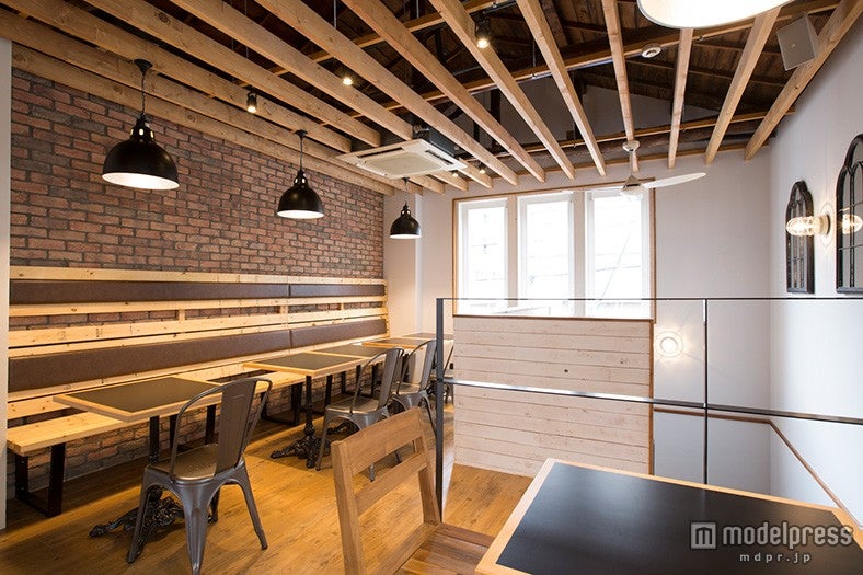 「BISTOIRE」2階客席／画像提供：NAYUTA SWEETS