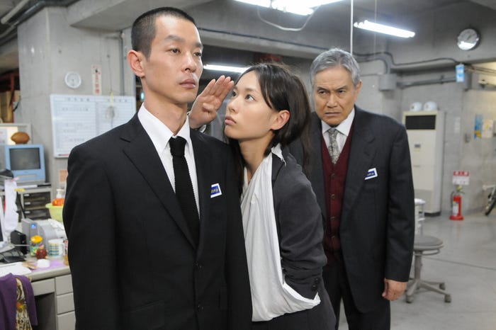 加瀬亮、戸田恵梨香、竜雷太「SPEC~警視庁公安部公安第五課 未詳事件特別対策係事件簿~」(C)TBS