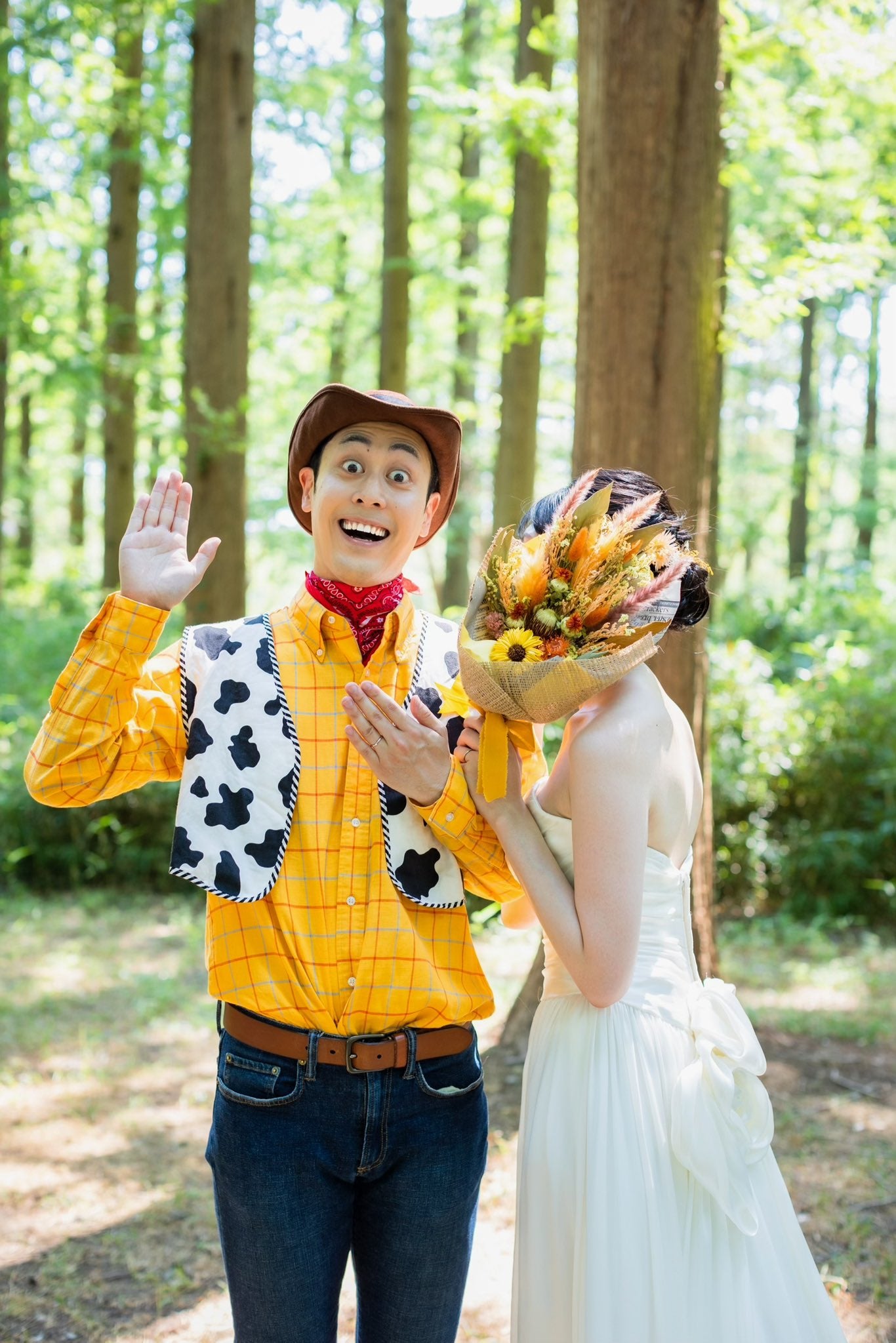 阿部寛ものまねでバズる・ラパルフェ都留拓也、元モデル女性と結婚 ウェディングフォトにも注目集まる