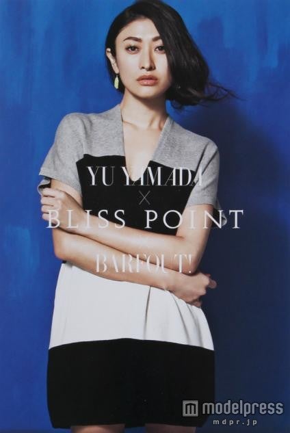 山田優、クールなポージングで魅了　メイキング動画公開