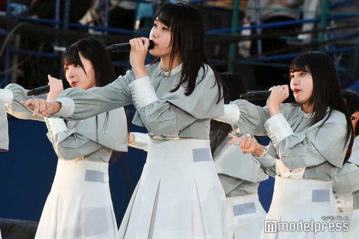 STU48瀧野由美子(中央) (C)モデルプレス