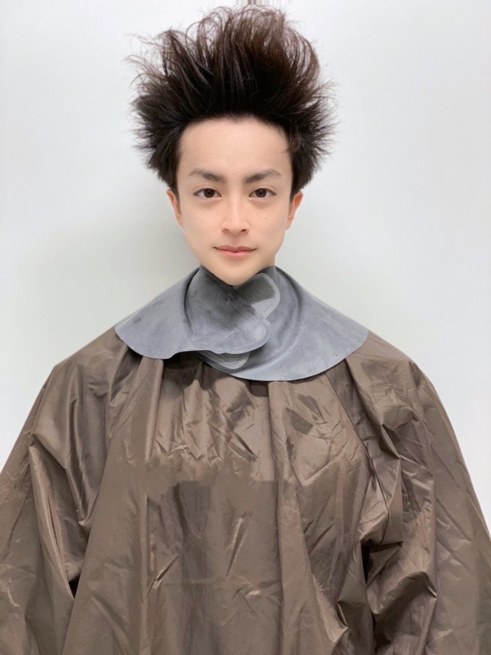 GENERATIONS白濱亜嵐、誕生日迎え“逆立ち髪”姿公開「クセしかない」「じわじわ来る」と話題に