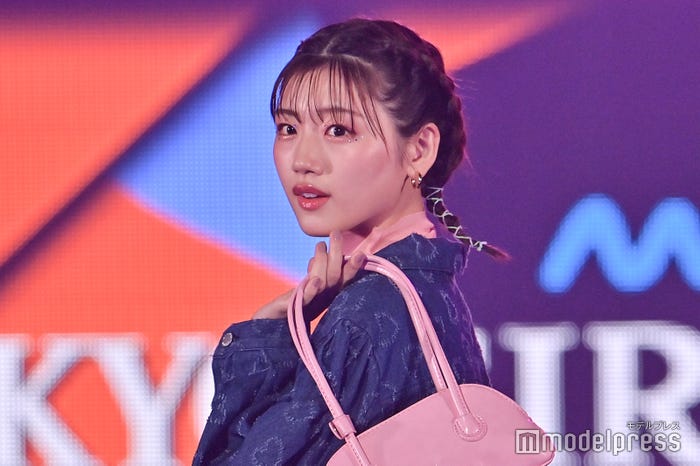 佐々木美玲(C)モデルプレス
