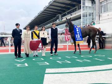 【地方競馬】兵庫女王盃 メモリアカフェが余裕のレース運びで重賞2勝目