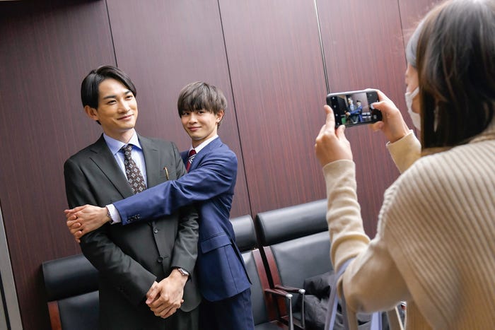 町田啓太、草川拓弥(C)豊田悠/SQUARE ENIX・「チェリまほ THE MOVIE」製作委員会