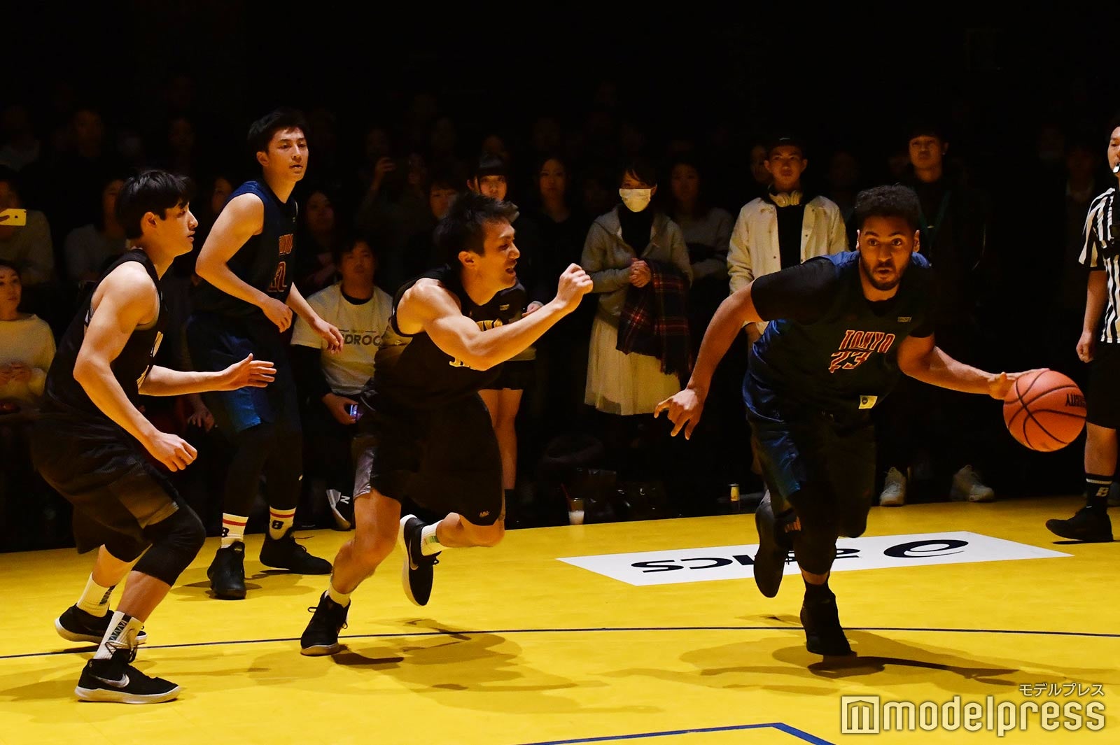 試合の様子 （C）モデルプレス