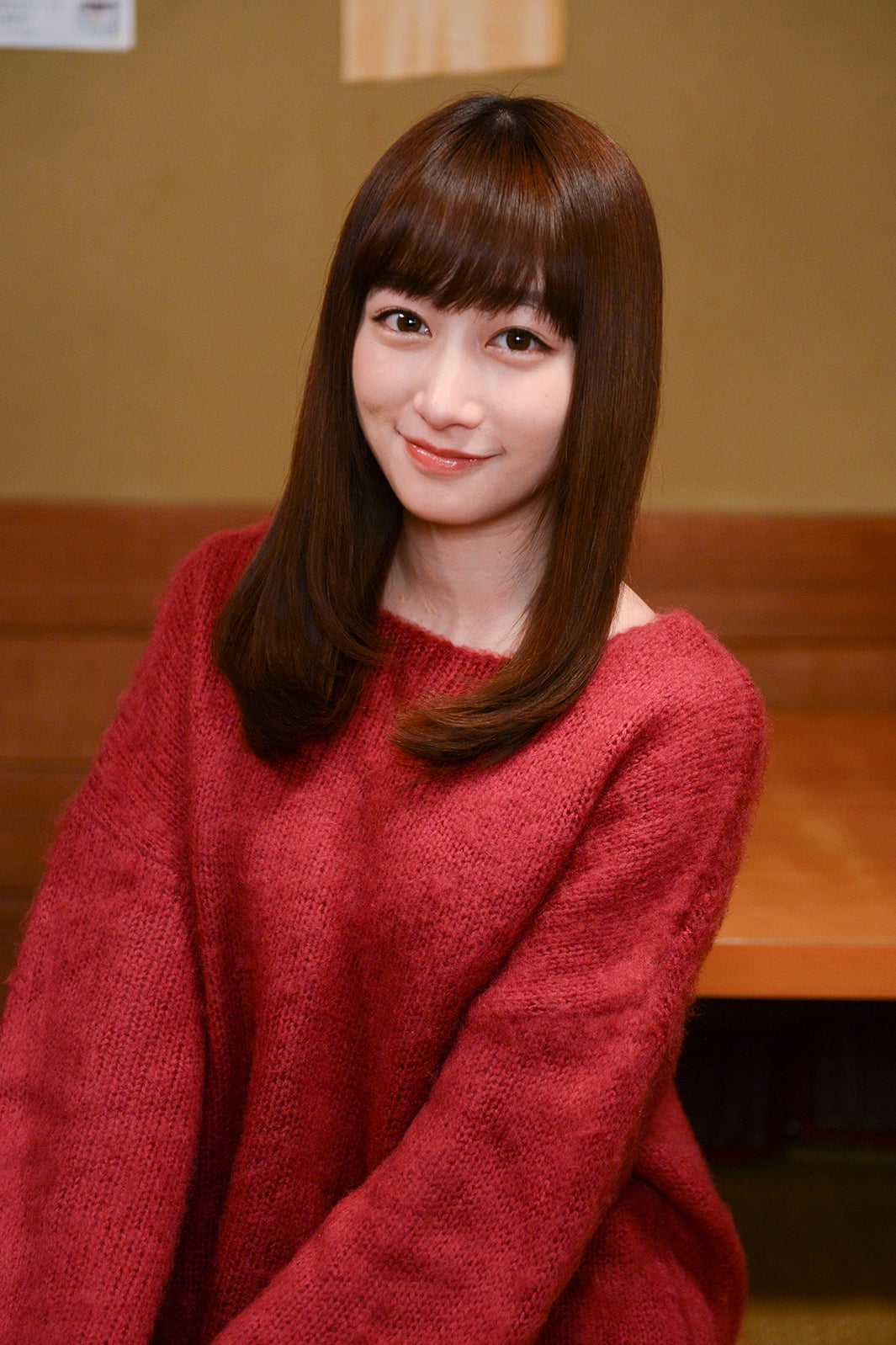 城田優と濃厚キス　謎の美女は「劇団4ドル50セント」福島雪菜＜私のおじさん～WATAOJI～＞