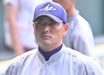 花巻東 岩手初4連覇 エース萬谷堅心が仁王立ち 一塁牽制で3度刺し反撃断つ、投打で活躍 佐々木洋監督「センバツで悔しい思い。とにかく一戦必勝で」