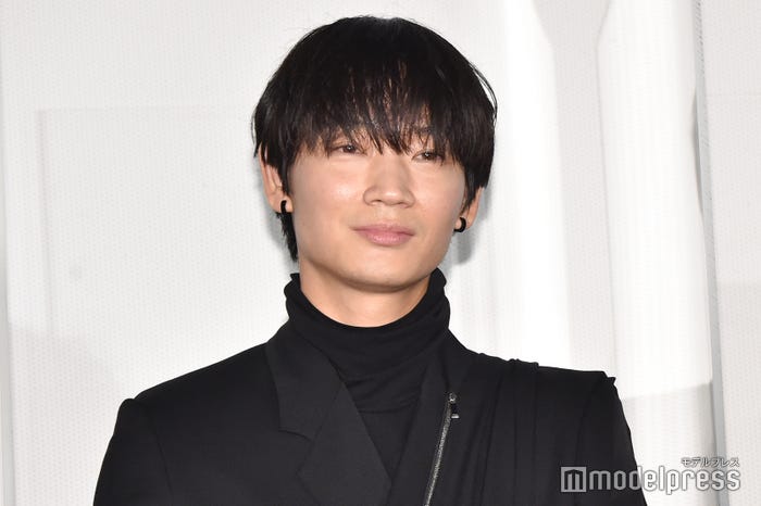 横浜流星 綾野剛が贈ったサングラス公開 素敵な関係 似合ってる の声 モデルプレス 横浜流星 綾野剛が贈ったサングラス公開 素敵な関係 似合ってる の声 モデルプレス