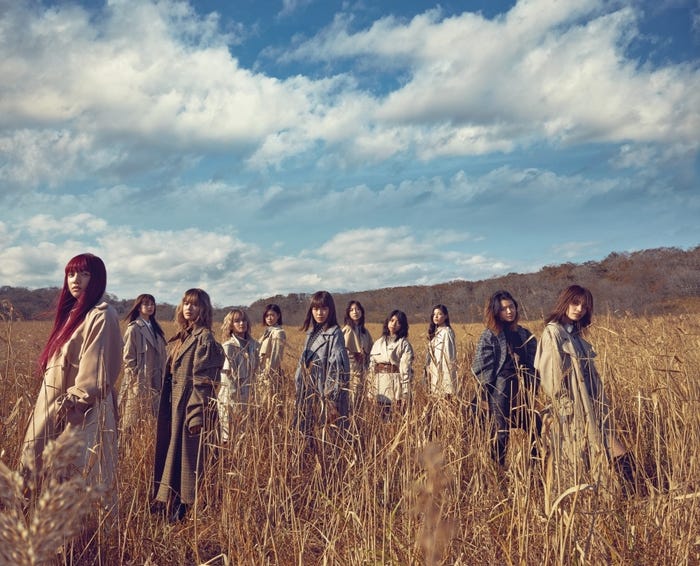 E-girls(提供写真)