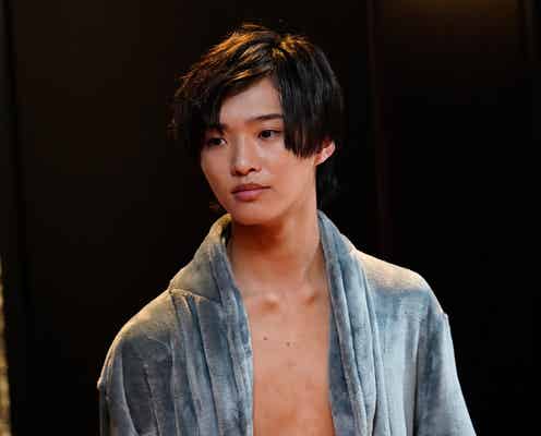 IMPACTors佐藤新、ホテルでの魅惑的なバスローブ姿解禁<鳩の撃退法>