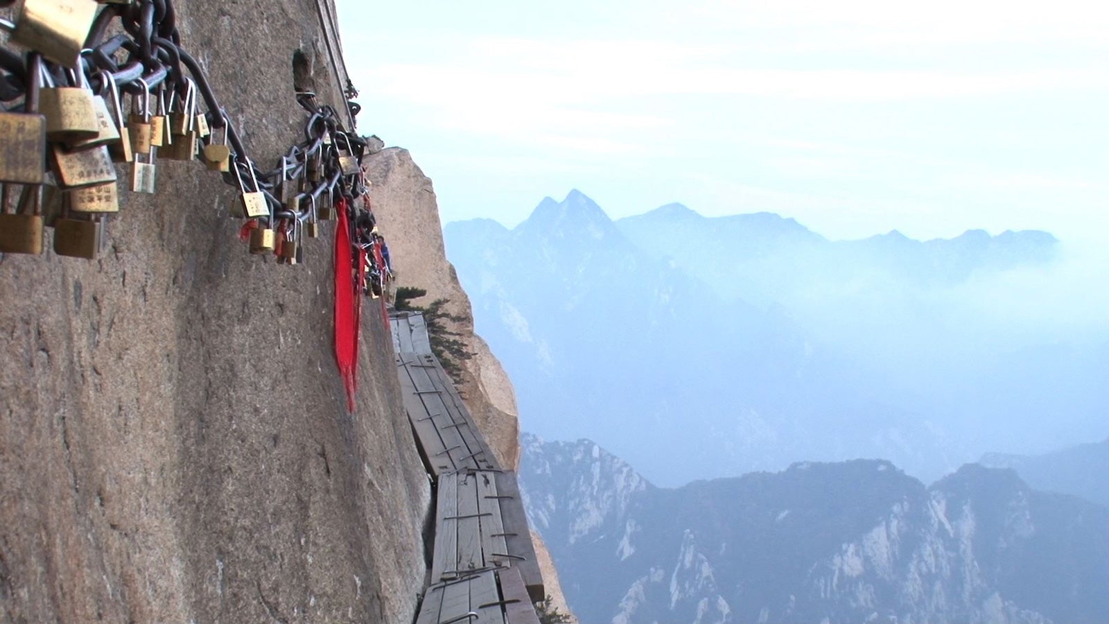 長空桟道の風景（C）フジテレビ