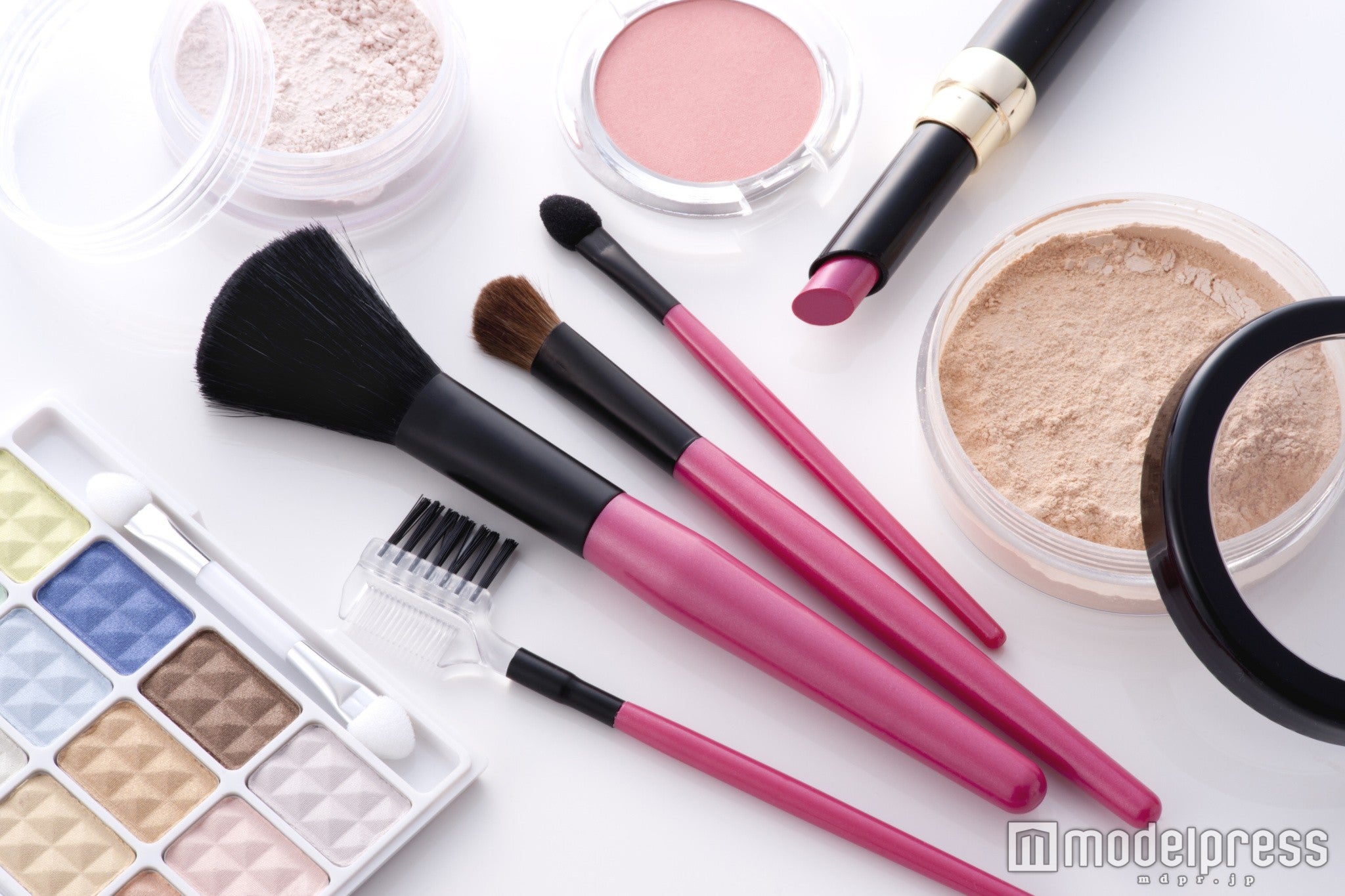 使わないコスメでパンパンになってない？（photo by kim／Fotolia）