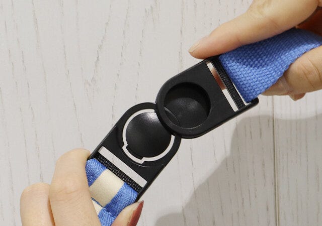 雑誌　付録　雑誌付録　人気　おすすめ　オススメ　宝島社　宝島　レビュー　便利　優秀　当たり　最高　今月号　予定　今月　2023　インレッド　Inred　8月号　ムーミン　2WAYボトルホルダー　ボトルホルダー　アジャスター