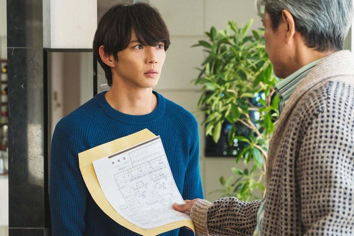 佐藤大樹、升毅(C)「liar」製作委員会/MBS・TBS