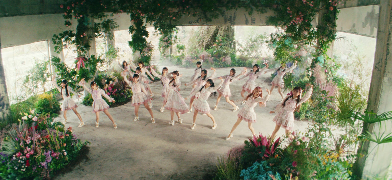 AKB48「カラコンウインク」（C）AKB48