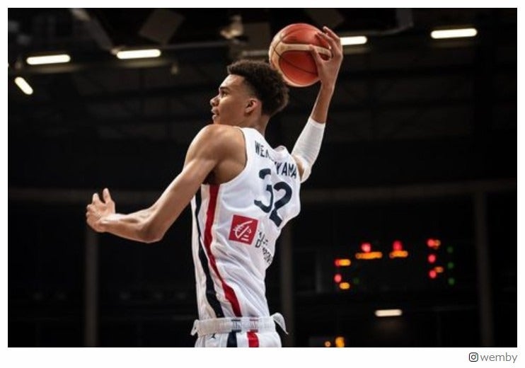 ビクター・ウェンバンヤマInstagramより