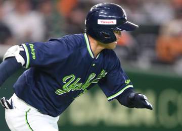 ヤクルト2連勝で首位キープ 八回に岩田の2点内野安打で再逆転 13安打8得点 キハダ13セーブ目