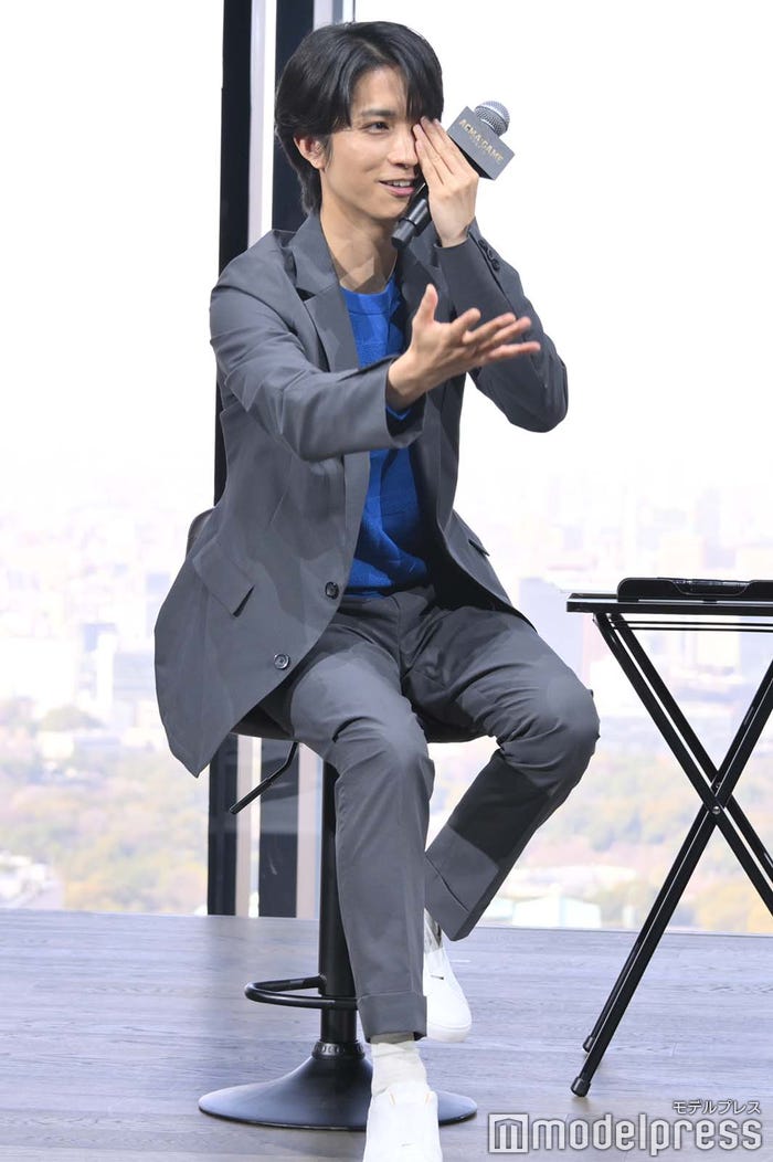 古川琴音持参のゲームを再現する田中樹(C)モデルプレス