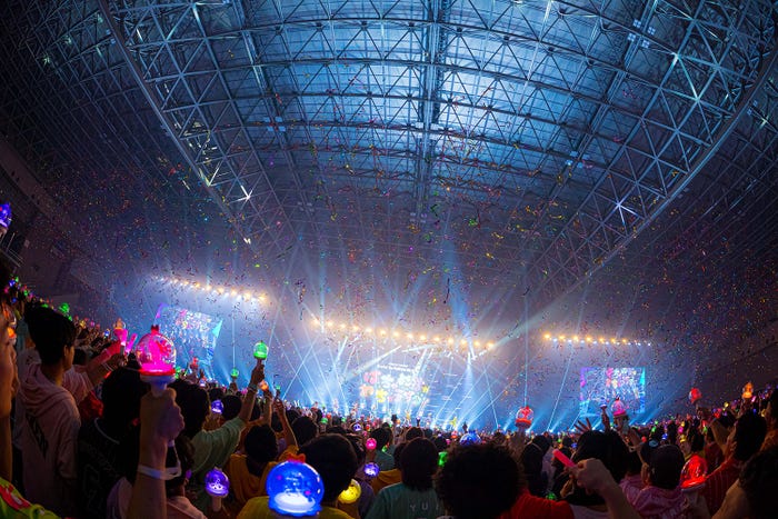 「FRUITS ZIPPER Road To TOKYO DOME ~はちゃめちゃわちゃライブ!~」の様子/撮影:下山春香