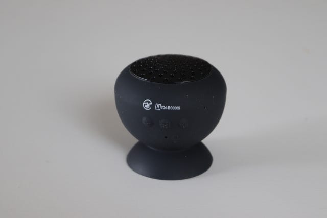 ダイソー　Bluetoothスピーカー（ワイヤレス、防滴仕様）