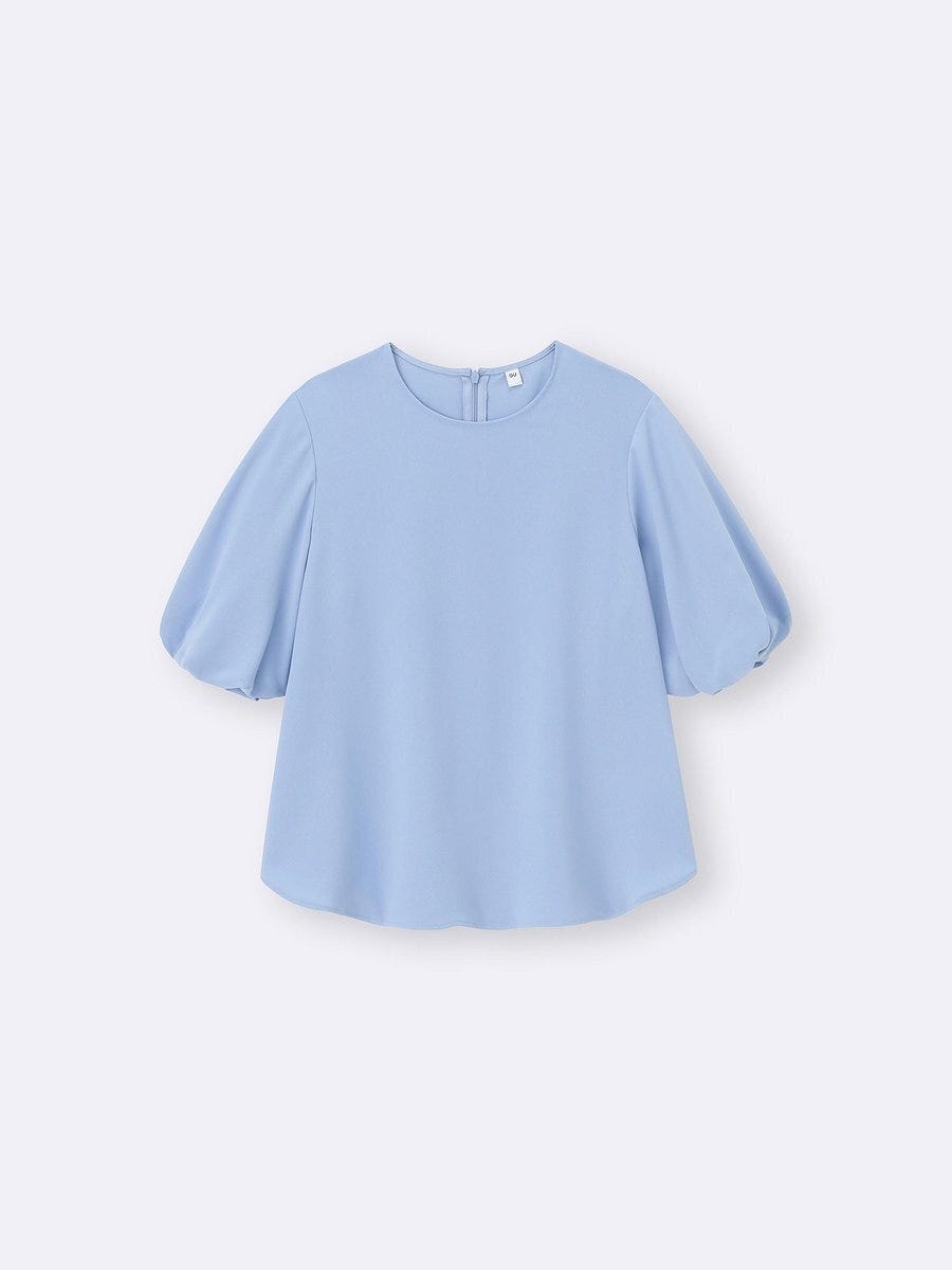 GUのバブルスリーブブラウス