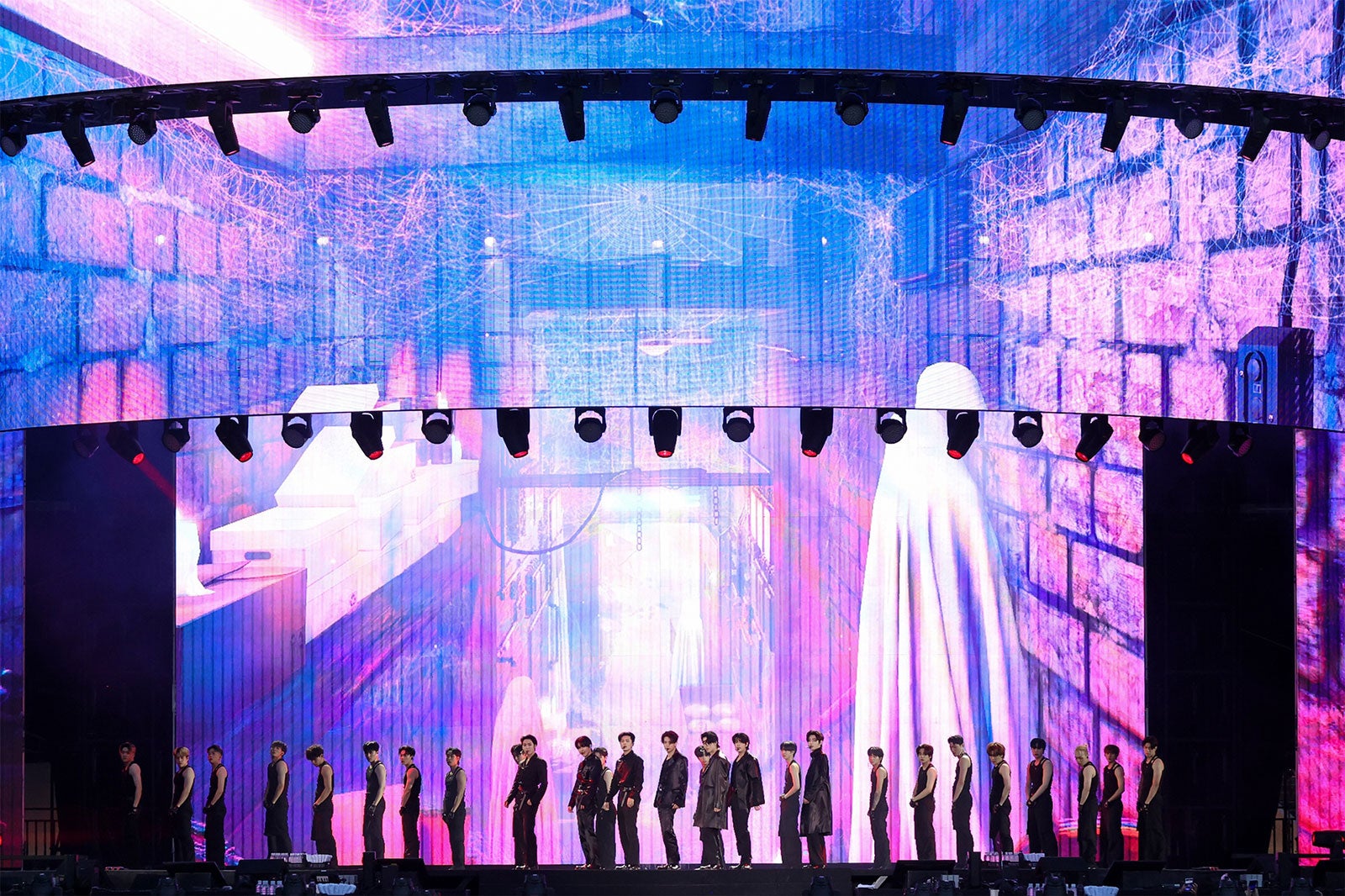 「ENHYPEN WORLD TOUR ‘WALK THE LINE’ IN GOYANG」（P）&（C） BELIFT LAB Inc.