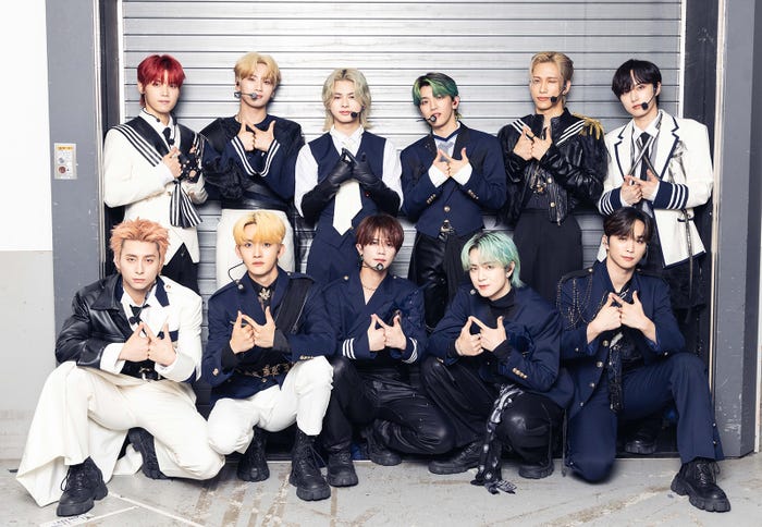 INI(上段左から)木村柾哉、許豊凡、松田迅、高塚大夢、池崎理人、尾崎匠海(下段左から)西洸人、田島将吾、藤牧京介、佐野雄大、後藤威尊(C)LAPONE Entertainment