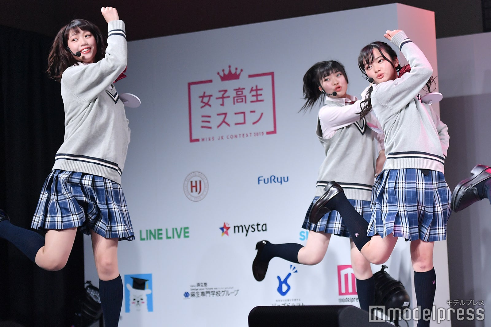 （C）モデルプレス