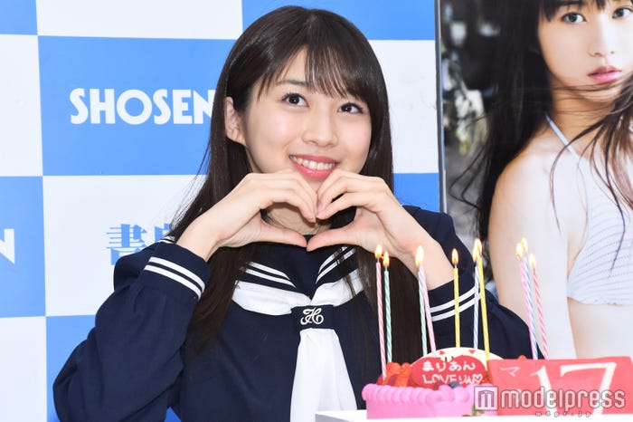 牧野真莉愛 (C)モデルプレス