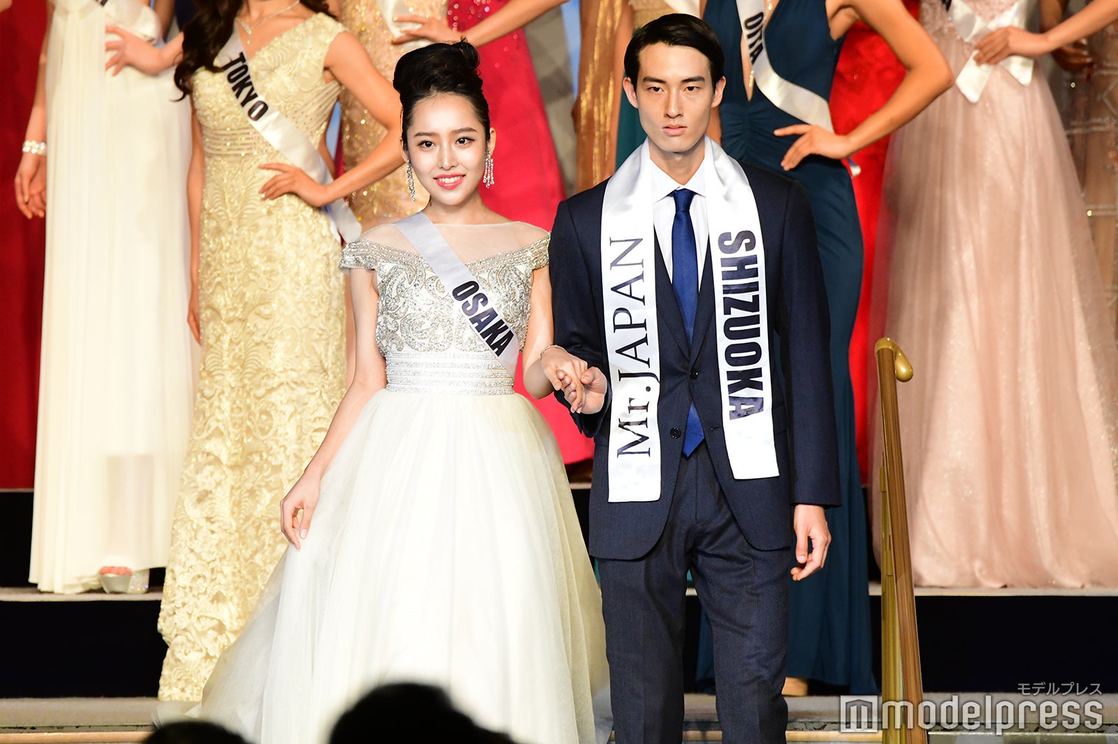 堀江萌花さん（左） （C）モデルプレス