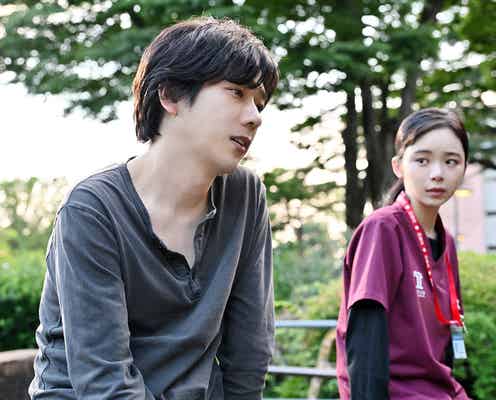 「ブラックペアン シーズン2」渡海(二宮和也)、“6年越し”再登場 1人2役に称賛の声相次ぐ「演じ分けがすごい」「震える」